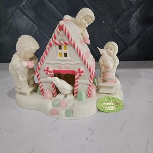 Department 56 Holiday Figurine - White and Pink